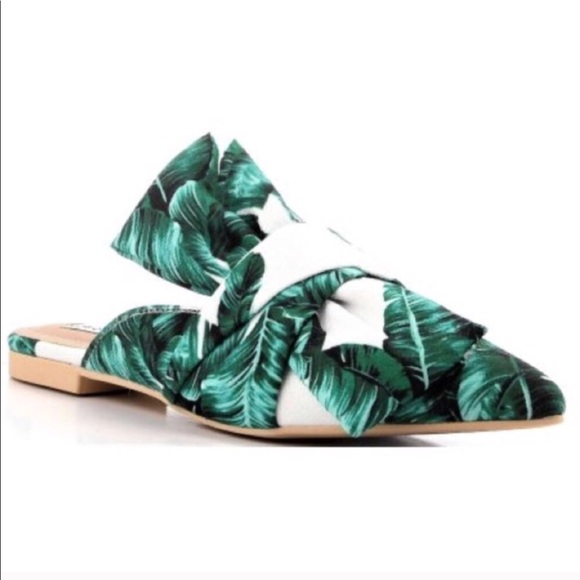 Tropical Palm Leaf Bow Mules - Picture 3 of 4